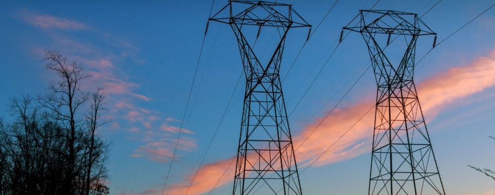 Linha de transmissão de energia