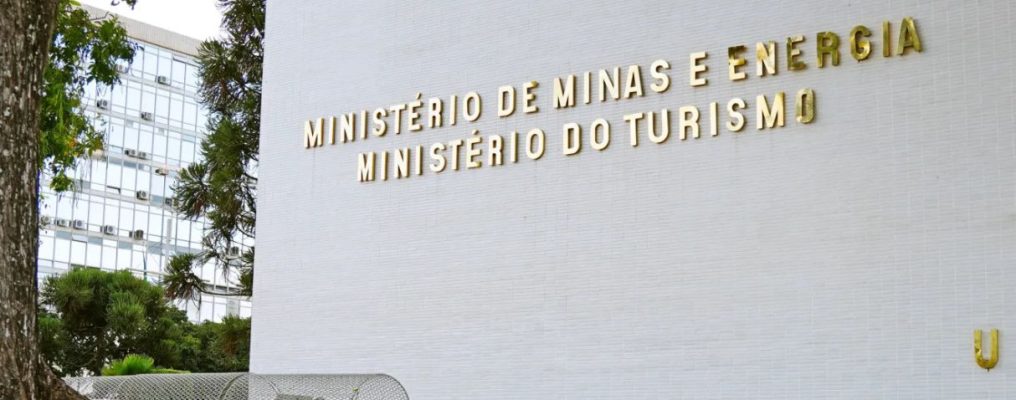 Qual é o papel das instituições do setor elétrico