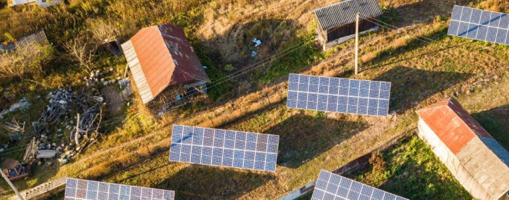 Sistemas isolados são regiões remotas com acesso limitado à energia elétrica.